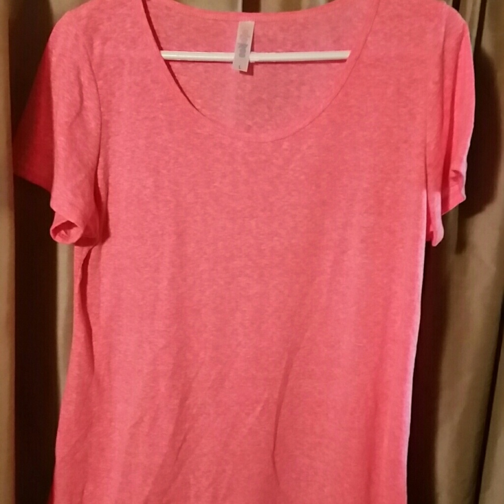 Lularoe classic top!